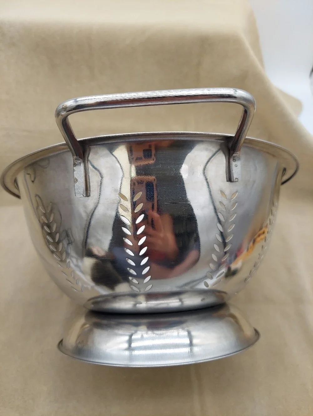 Decorative Vintage Collander Strainer with Handle Metal